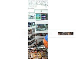 Sim Lim Square (D7), Shop House #453935541